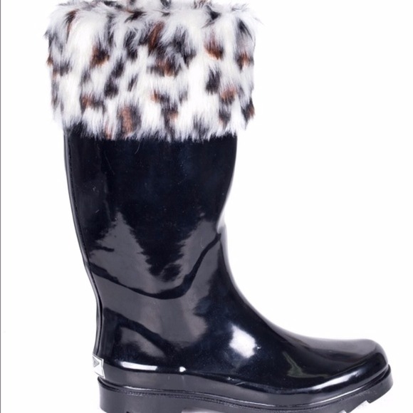 Women Rubber Rain, Mid-Calf Boots Wellies w/ Faux Fur Cuff - Picture 2 of 4